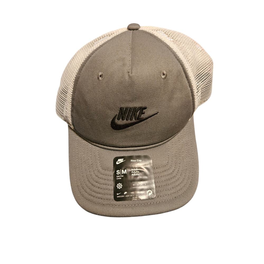 NWT Nike hat, S/M, snapback